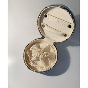 Sezane travel jewelry case